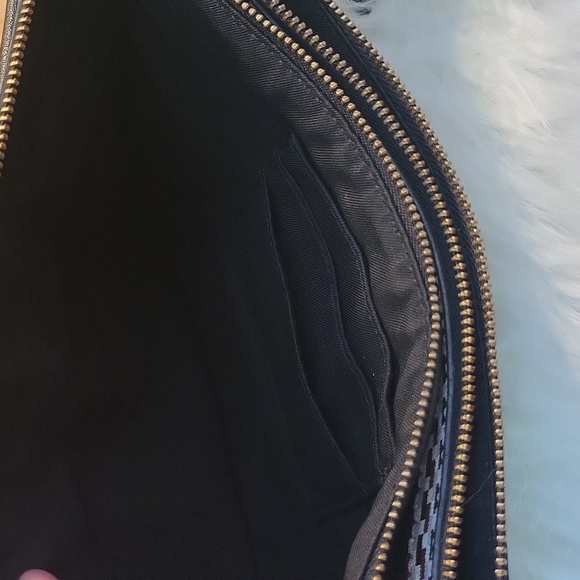 Fossil Cross Body - Picture 5 of 9